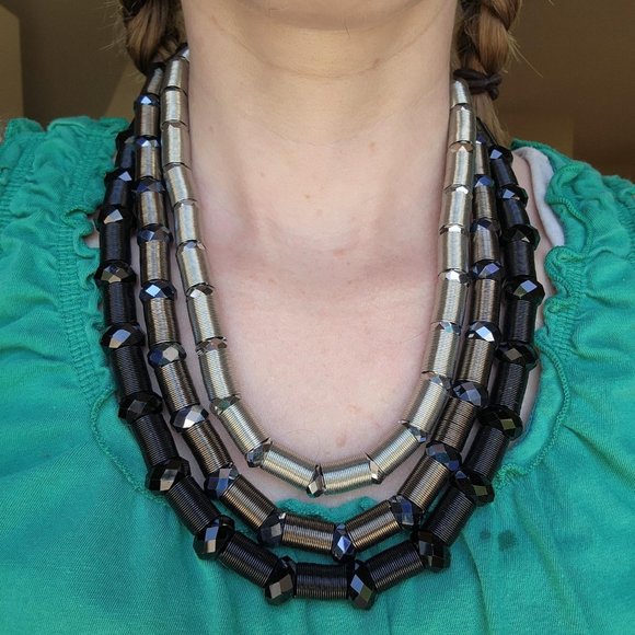 Jewelry - BEAUTIFUL Multistrand Aluminum Necklace